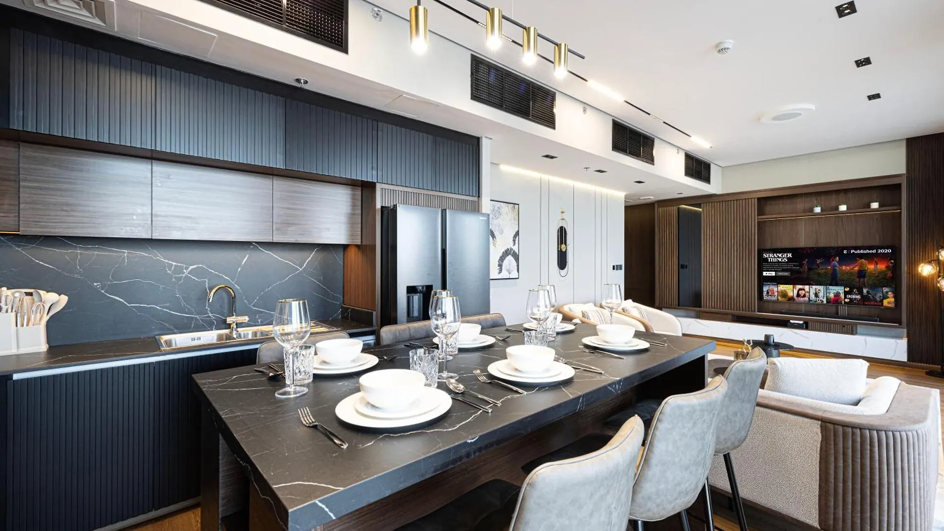 Luxury 2-Bedroom Apt With Spectacular Sea Views Dubai Apartment