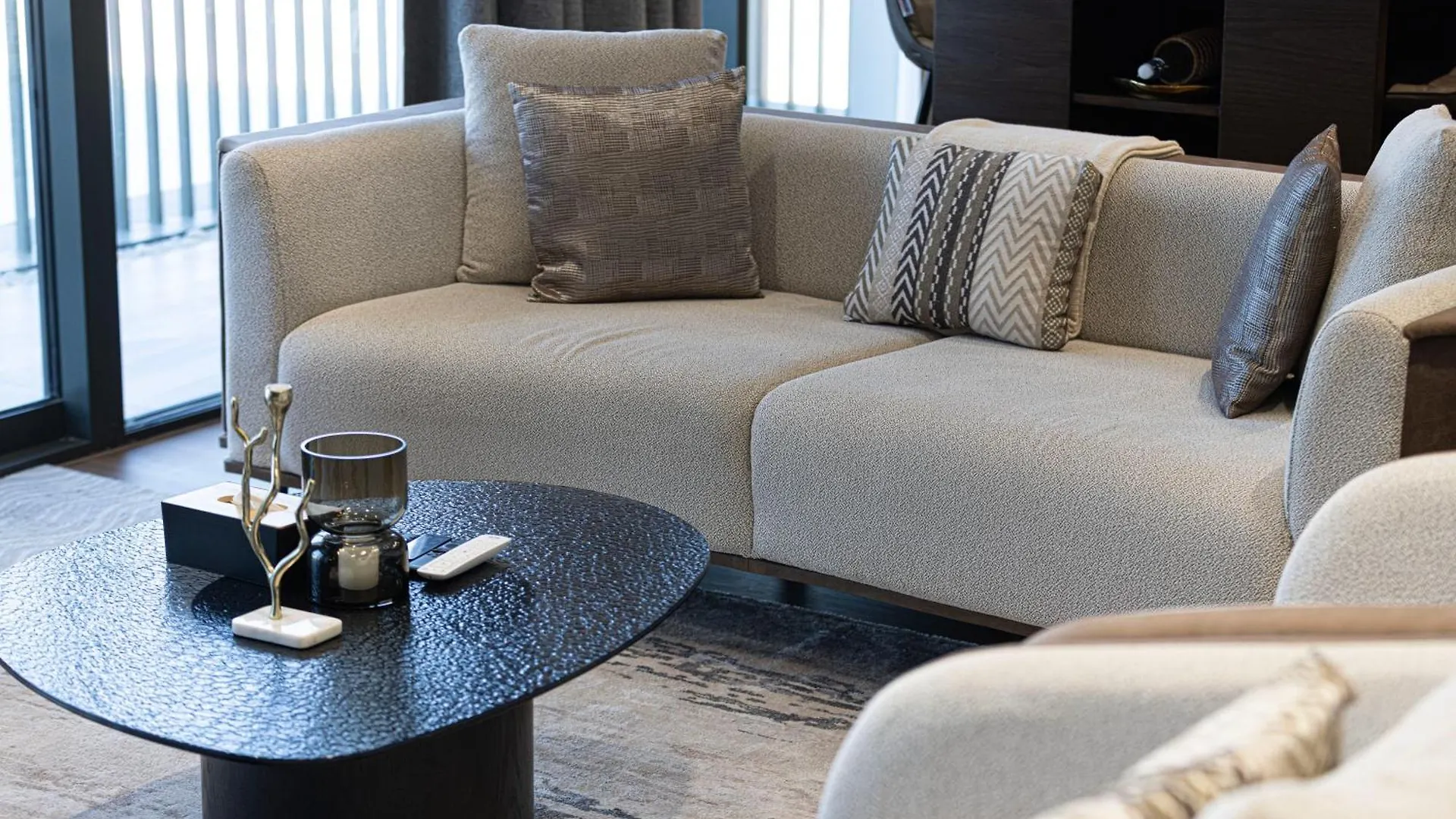 Luxury 2-Bedroom Apt With Spectacular Sea Views Dubai Apartment
