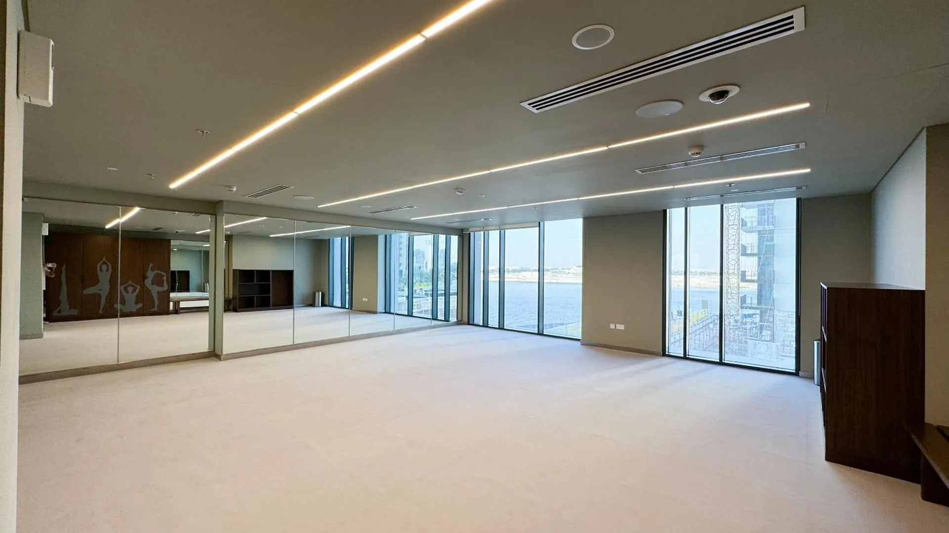 Apartment Luxury 2-Bedroom Apt With Spectacular Sea Views Dubai